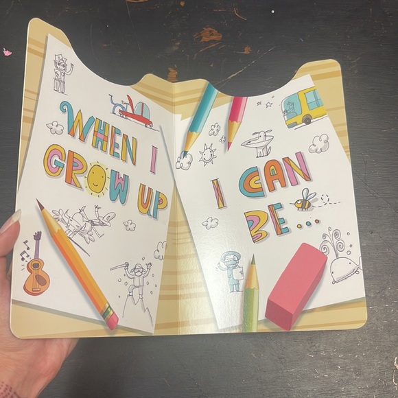 When I Grow Up cardboard children’s book - Picture 2 of 15